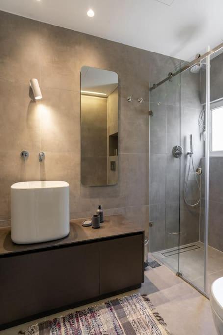Luxurious Glyfada - Greecing Athens